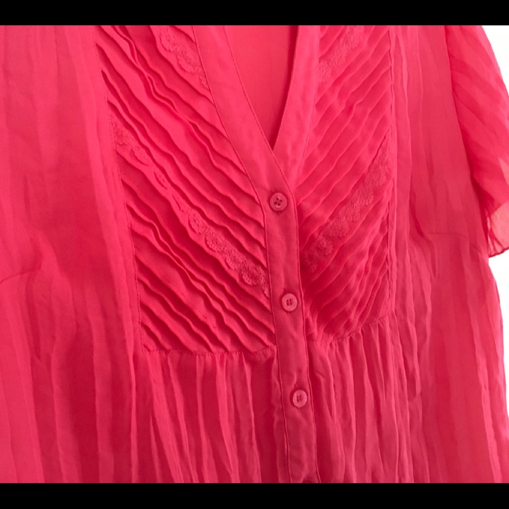 Pretty blouse - Picture 3 of 4